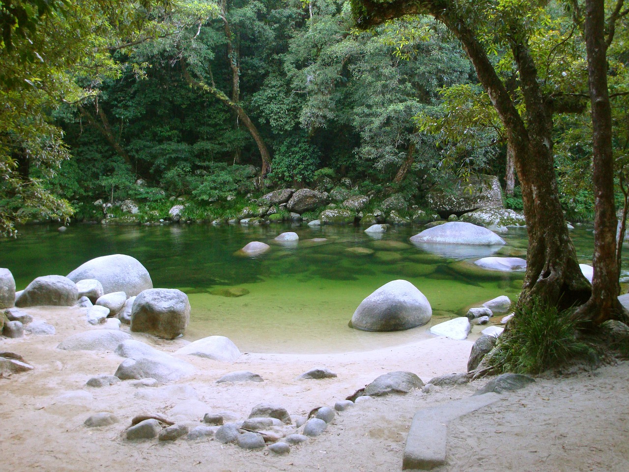 瀛湖生态修复与旅游发展，奏响双重奏新篇章