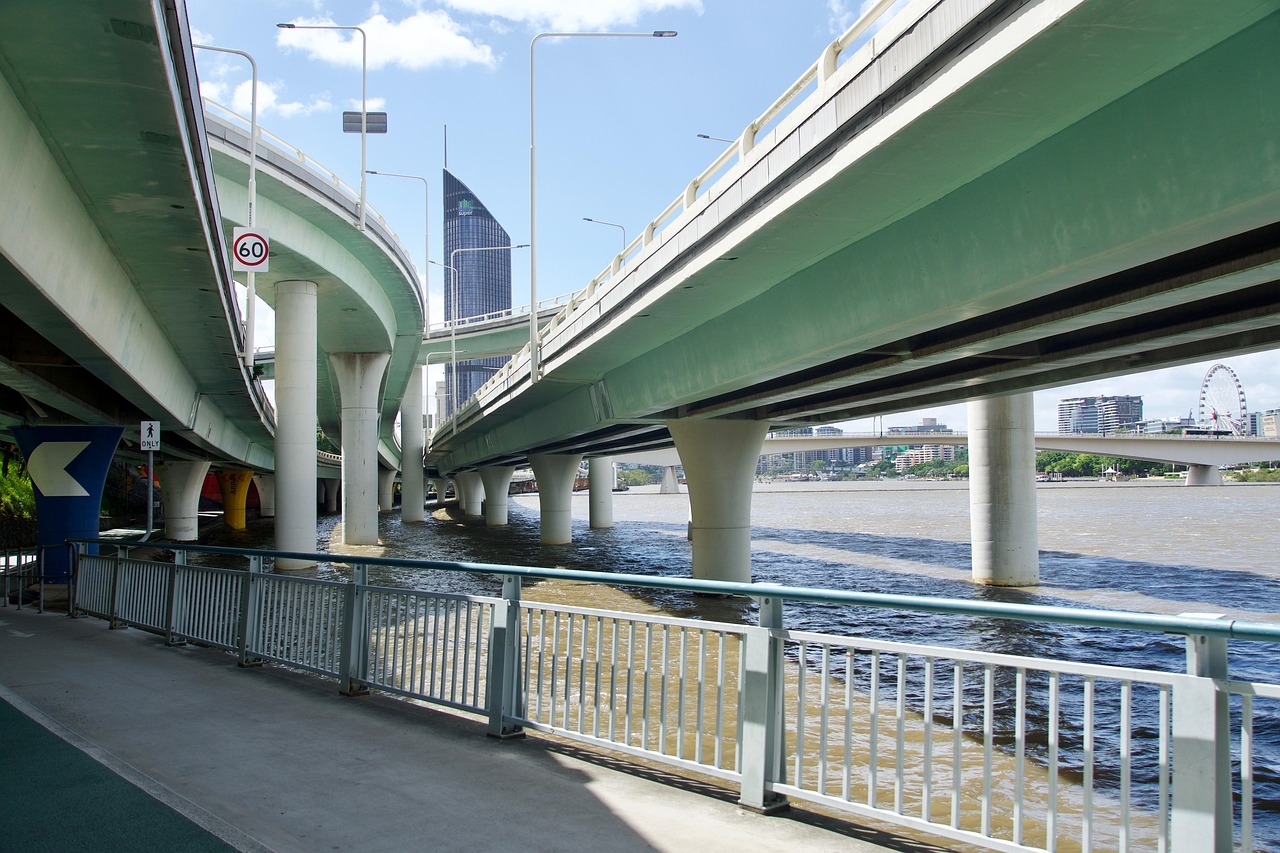 国庆高速路堵车最新情况分析与报告