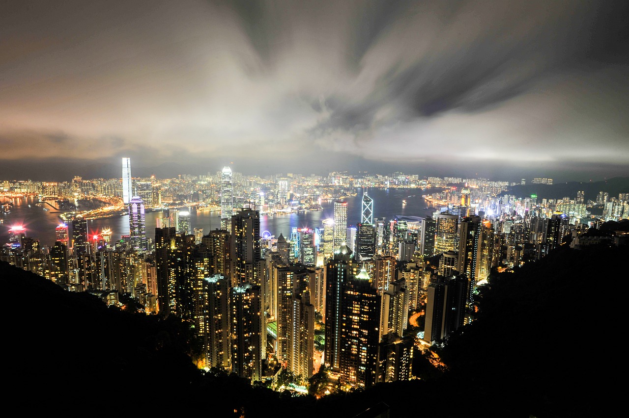蔚蓝天地最新房价概览与趋势分析