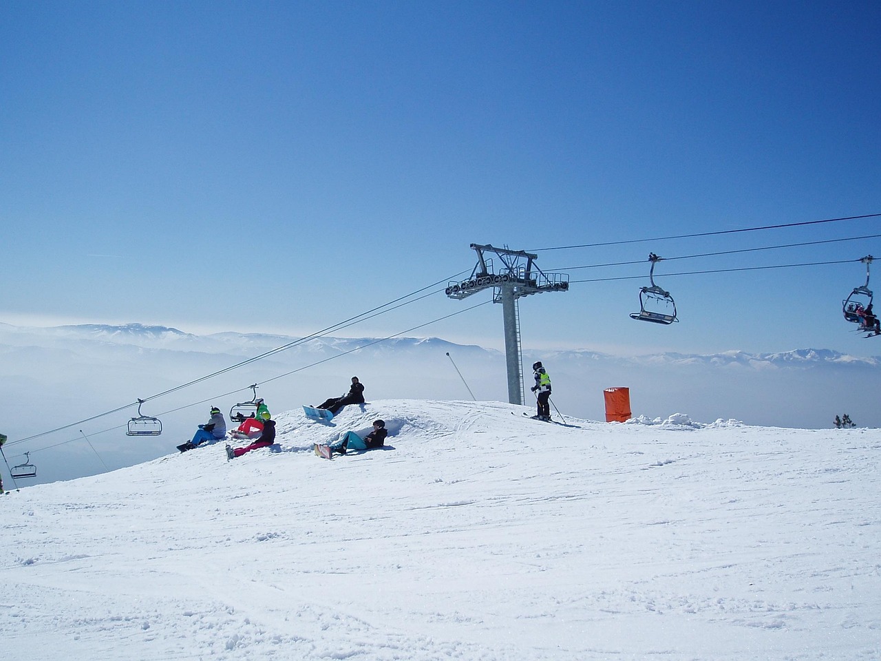 五月滑雪比赛俱乐部，激情与技术的巅峰对决